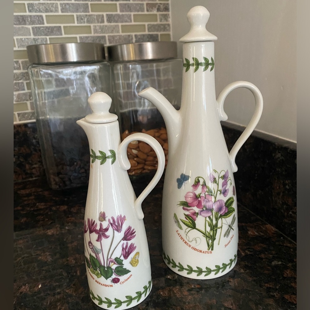 Ceramic Oil and Vinegar Set